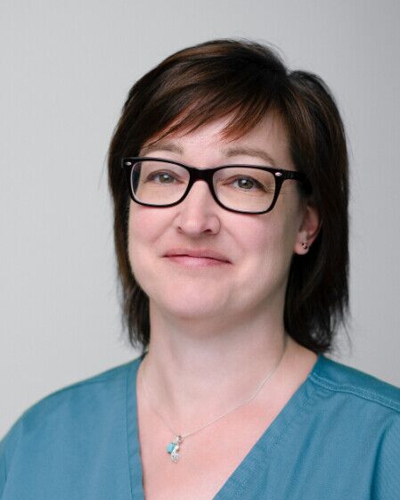 Dr. med. Isabell Steuer Dr. Steuer
